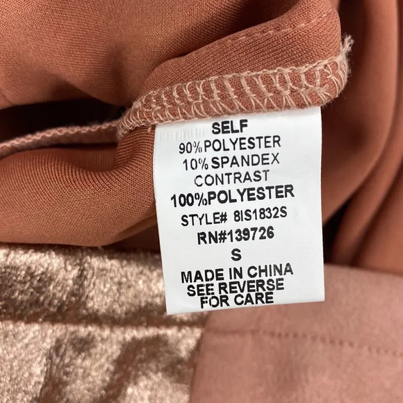 New Wild Honey Dusty Rose Suede Mini Skirt With Contrast Rose Gold Pocke… - Picture 9 of 10